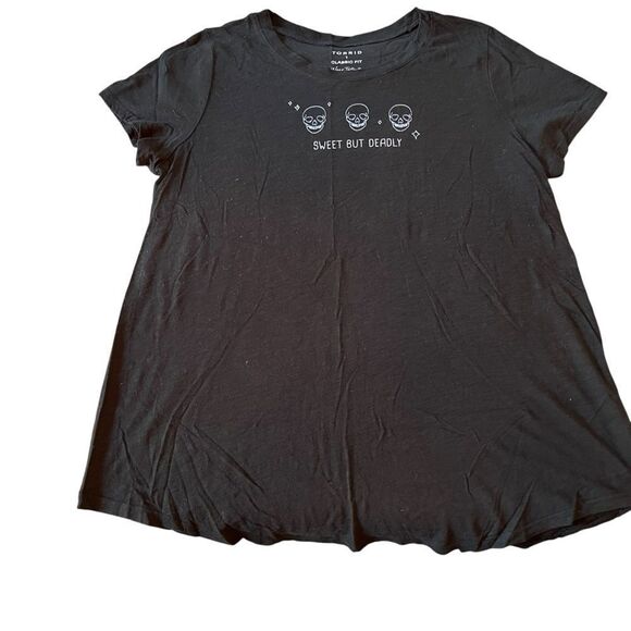 Torrid Black Sweet But Deadly Classic Fit Tee 1 - Picture 1 of 5
